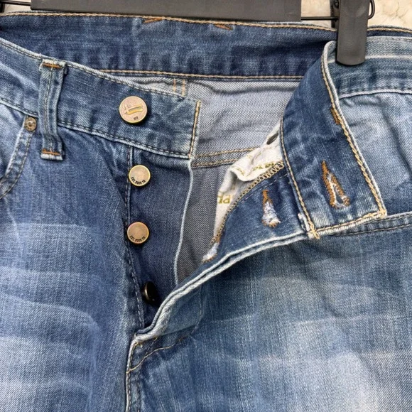 William Rast Jeans Blue Denim Bootcut Leg Distressed Faded Button Fly Size 33 - Picture 8 of 8